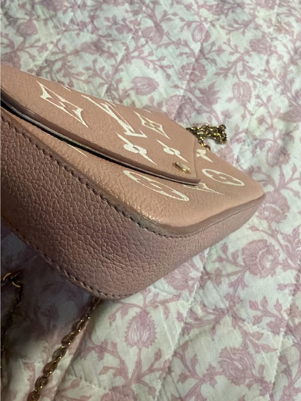 Louis Vuitton Giant Monogram
Empreinte Felicie Pochette - Picture 5 of 7